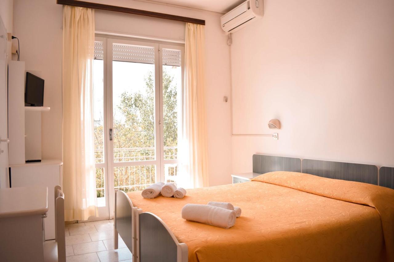 Hotel Zeus Cervia Exterior foto