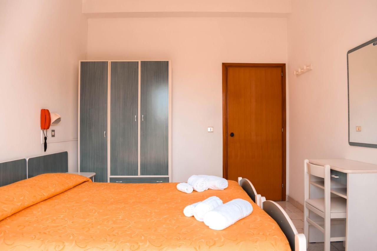 Hotel Zeus Cervia Exterior foto